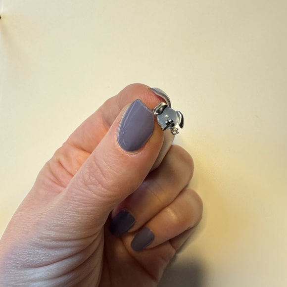 Girls crew puppy studs - Picture 3 of 3